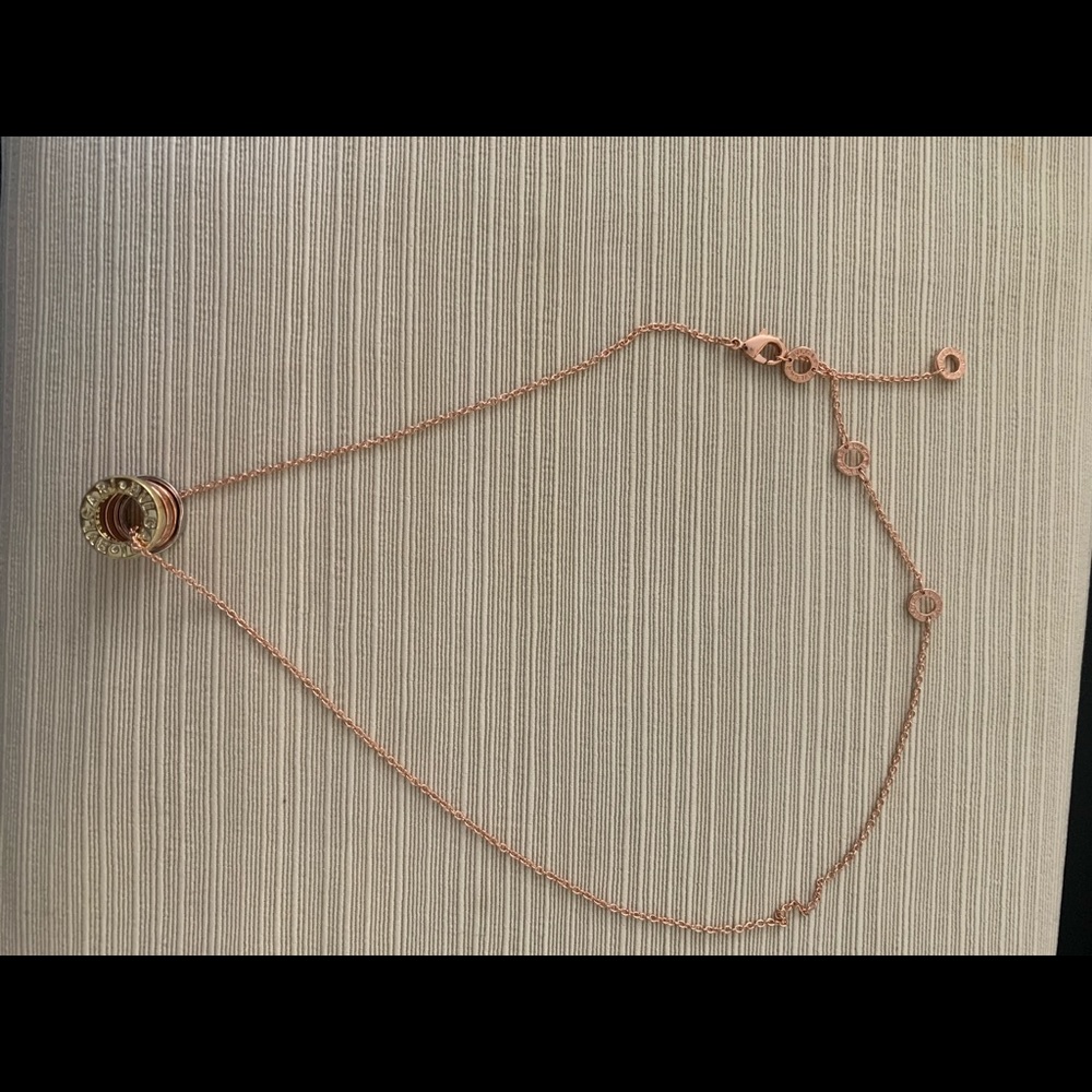 Bvlgari Rosegold necklace B zero